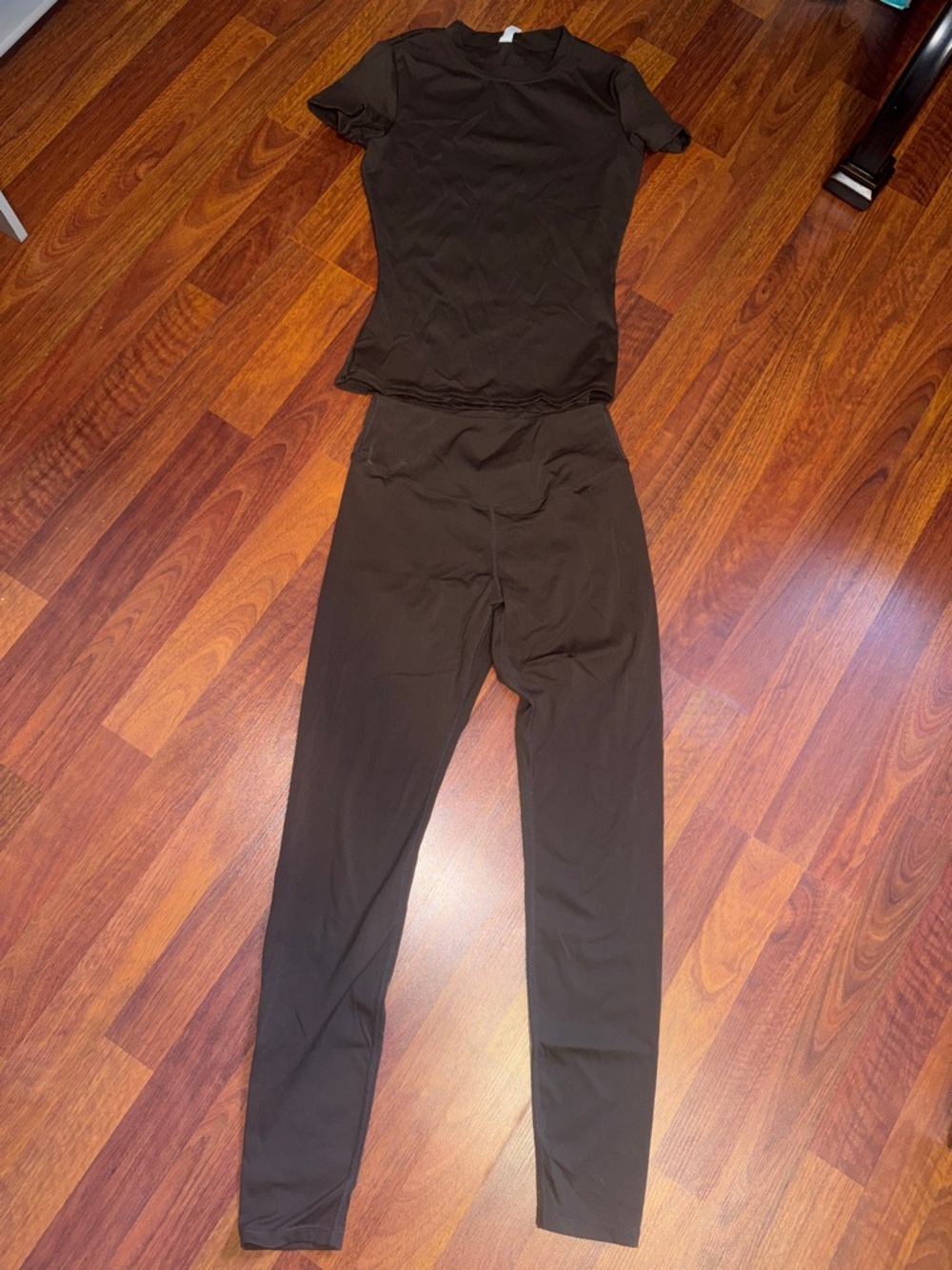 Amazon Women’s High-Waist Leggings & Short Sleeve workout set